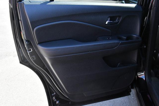 Photo of 2022 Black Honda Pilot
