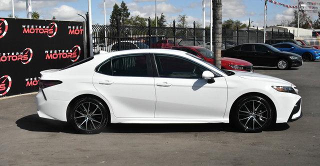 Photo of 2024 White Toyota Camry