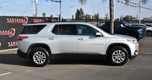 Photo of 2020 Silver Ice Metallic Chevrolet Traverse
