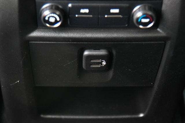 Photo of 2020 Silver Ice Metallic Chevrolet Traverse