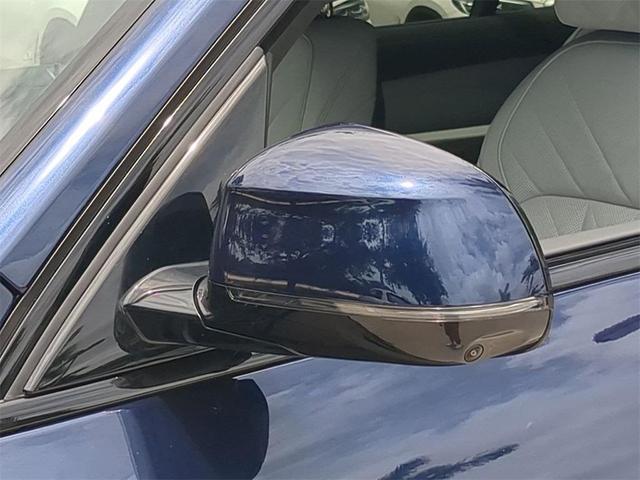 Photo of 2026 Tanzanite Blue II Metallic BMW X7