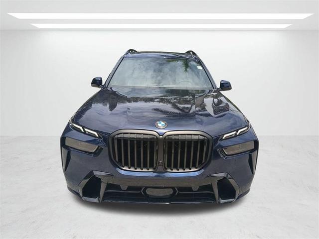 Photo of 2026 Tanzanite Blue II Metallic BMW X7