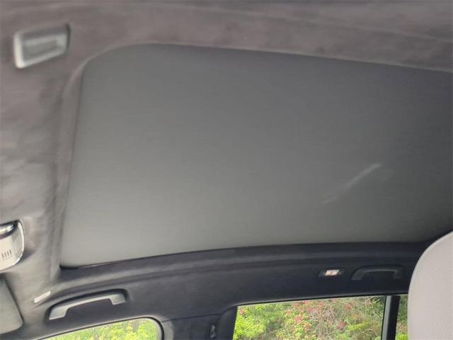 Photo of 2026 Tanzanite Blue II Metallic BMW X7