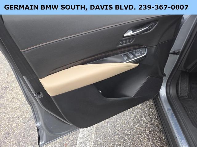 Photo of 2024 Silver Metallic Cadillac XT4