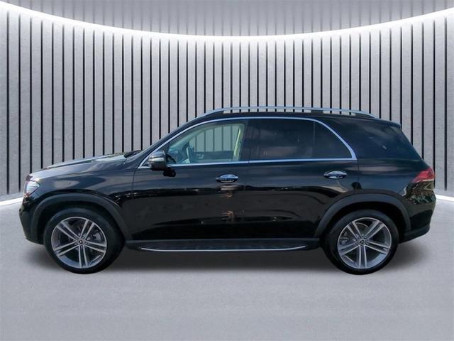 Photo of 2022 Black Mercedes-Benz GLE 350