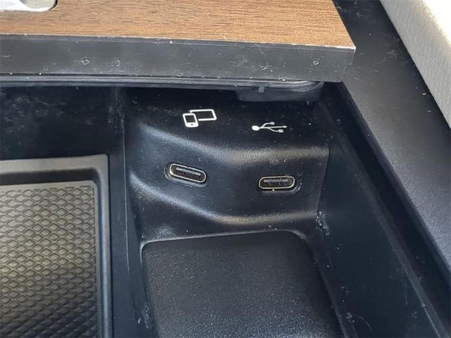 Photo of 2022 Black Mercedes-Benz GLE 350