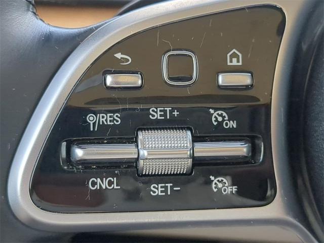 Photo of 2022 Black Mercedes-Benz GLE 350