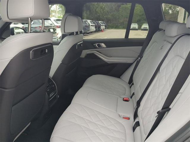 Photo of 2026 Tanzanite Blue II Metallic BMW X5