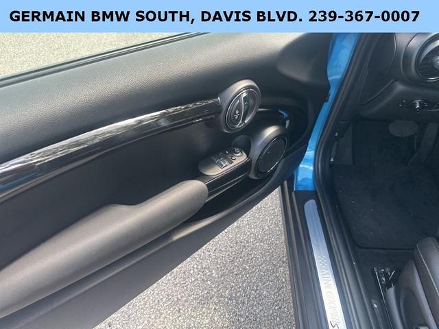 Photo of 2016 Electric Blue Metallic MINI Hardtop
