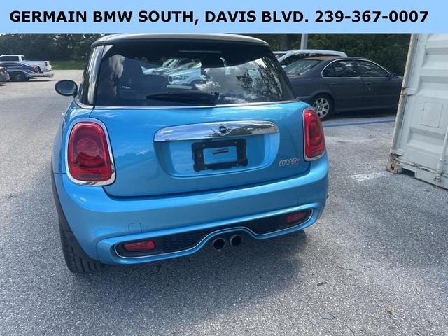 Photo of 2016 Electric Blue Metallic MINI Hardtop