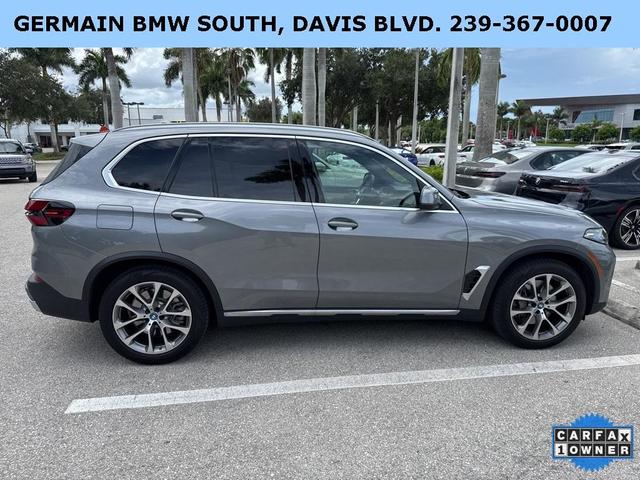 Photo of 2025 Skyscraper Gray Metallic BMW X5 PHEV