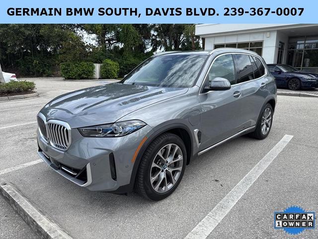 Photo of 2025 Skyscraper Gray Metallic BMW X5 PHEV