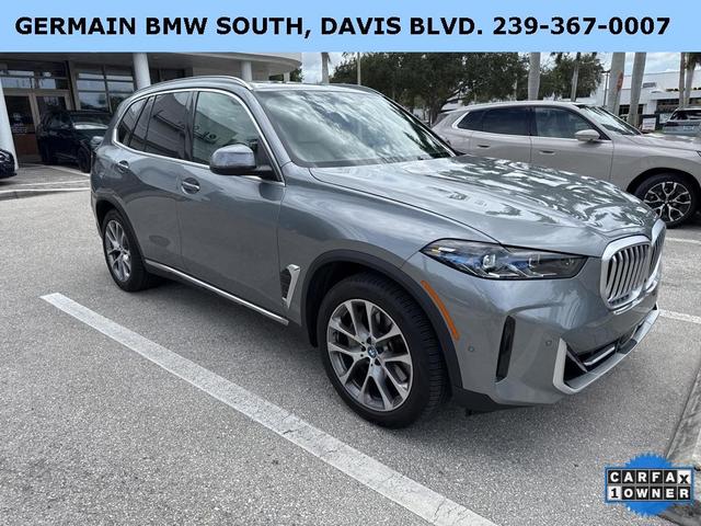 Photo of 2025 Skyscraper Gray Metallic BMW X5 PHEV