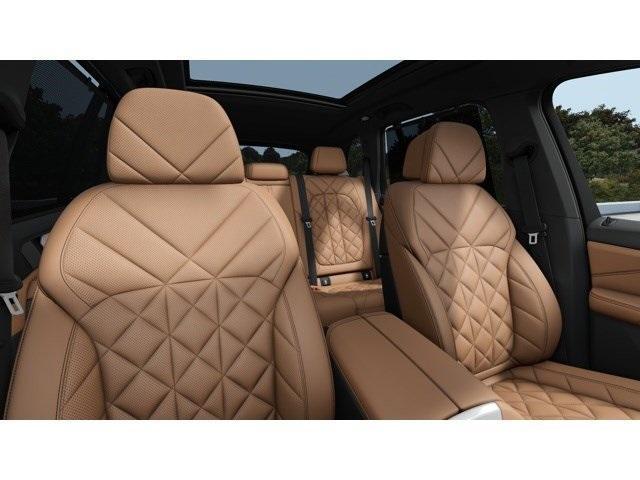 Photo of 2026 Mineral White Metallic BMW X5