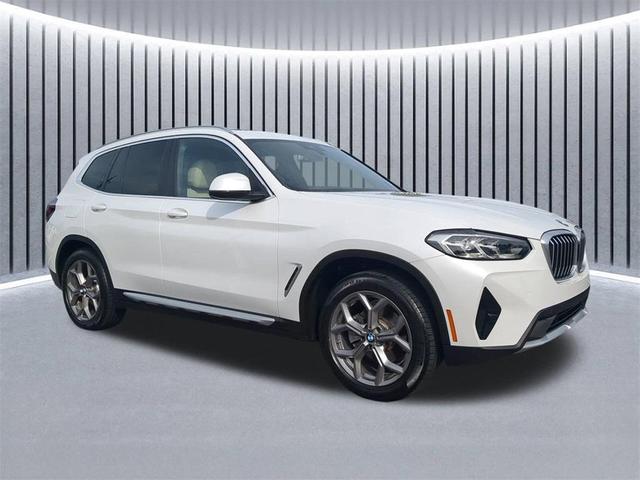 Photo of 2022 Mineral White Metallic BMW X3
