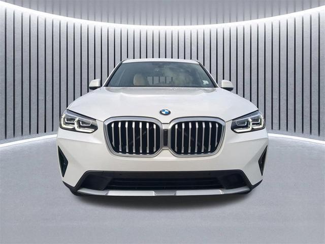 Photo of 2022 Mineral White Metallic BMW X3