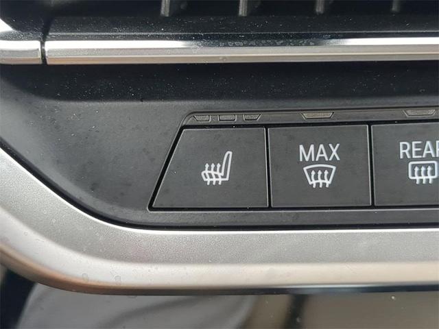 Photo of 2022 Mineral White Metallic BMW X3