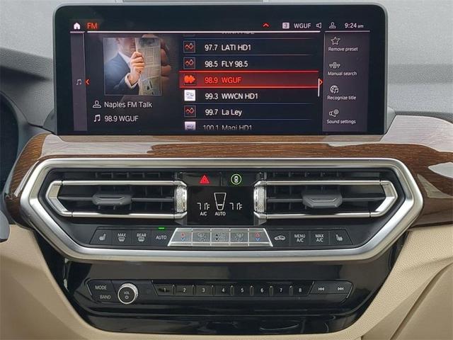 Photo of 2022 Mineral White Metallic BMW X3