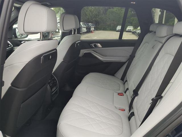 Photo of 2026 Tanzanite Blue II Metallic BMW X5