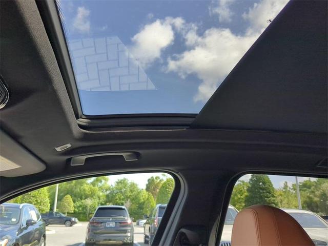 Photo of 2024 Mineral White Metallic BMW X3