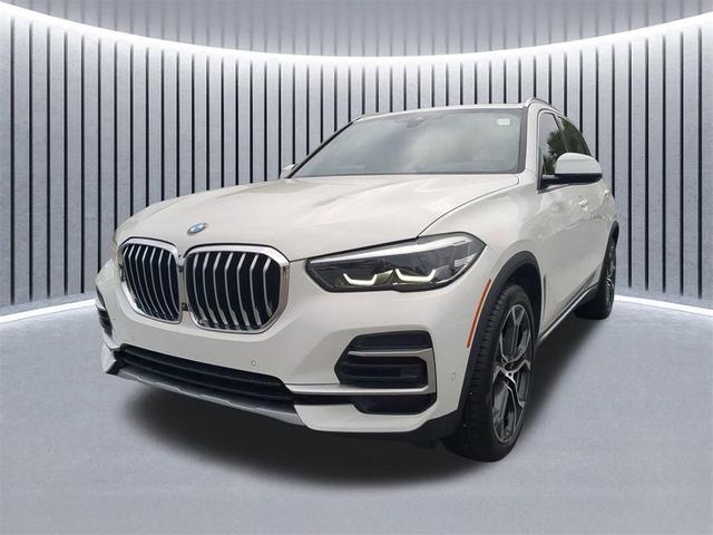 Photo of 2023 Alpine White BMW X5