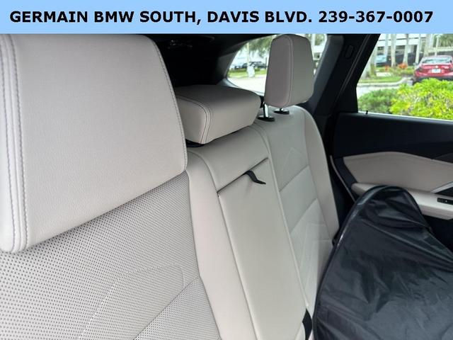 Photo of 2023 Alpine White BMW X1