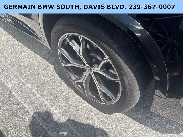 Photo of 2022 Black Sapphire Metallic BMW X5 PHEV