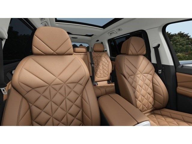 Photo of 2026 Manhattan Green Metallic BMW X7