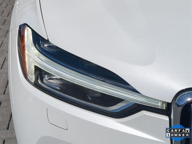 Photo of 2020 Crystal White Metallic Volvo XC60