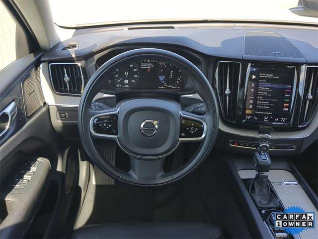 Photo of 2020 Crystal White Metallic Volvo XC60