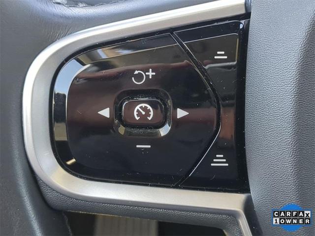 Photo of 2020 Crystal White Metallic Volvo XC60