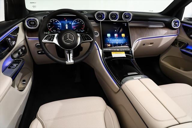 Photo of 2025 Polar White Mercedes-Benz GLC 300