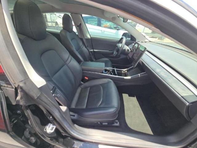 Photo of 2018 Obsidian Black Metallic Tesla Model 3
