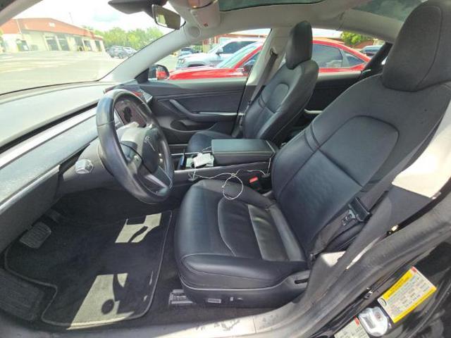 Photo of 2018 Obsidian Black Metallic Tesla Model 3