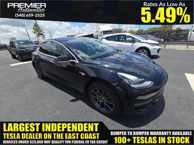 Photo of 2018 Obsidian Black Metallic Tesla Model 3