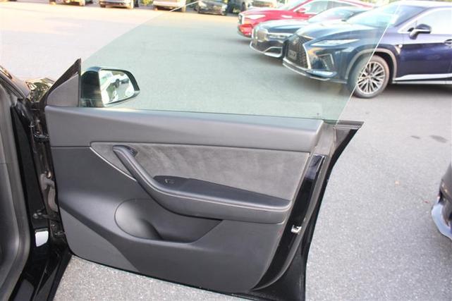 Photo of 2022 Solid Black Tesla Model Y