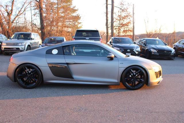 Photo of 2014 Daytona Gray Pearl Effect Audi R8