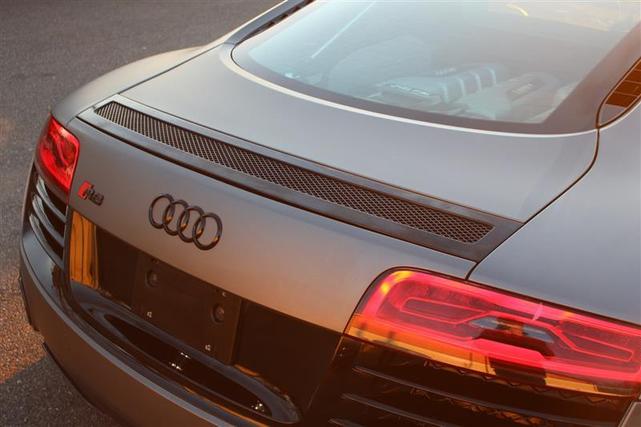 Photo of 2014 Daytona Gray Pearl Effect Audi R8