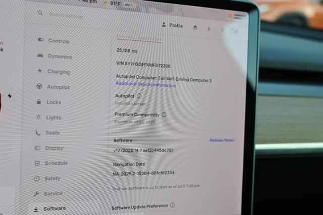 Photo of 2021 Red Multi-Coat Tesla Model Y