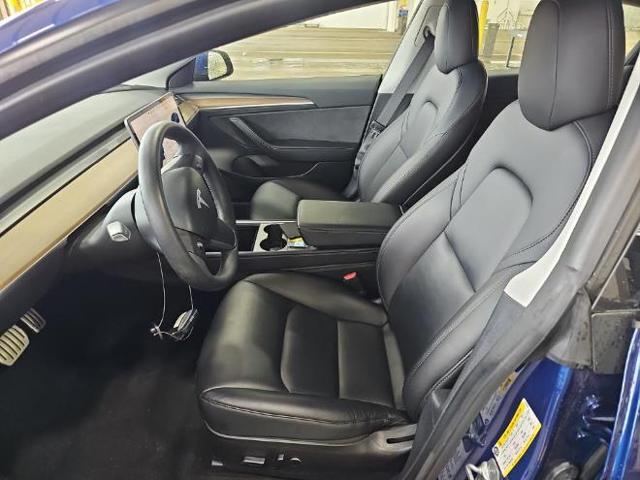 Photo of 2022 Deep Blue Metallic Tesla Model 3
