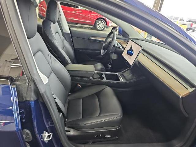 Photo of 2022 Deep Blue Metallic Tesla Model 3