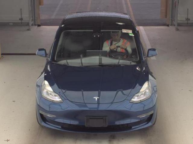 Photo of 2022 Deep Blue Metallic Tesla Model 3