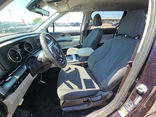 Photo of 2022 Deep Chroma Blue Kia Carnival