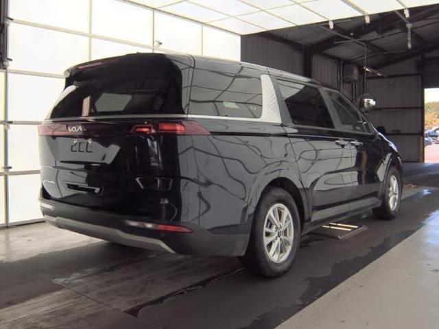 Photo of 2022 Deep Chroma Blue Kia Carnival