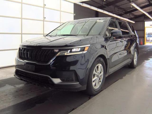 Photo of 2022 Deep Chroma Blue Kia Carnival