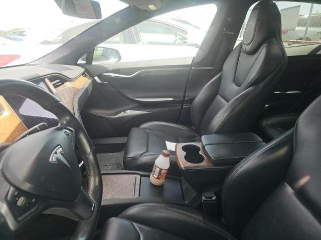 Photo of 2020 Deep Blue Metallic Tesla Model S
