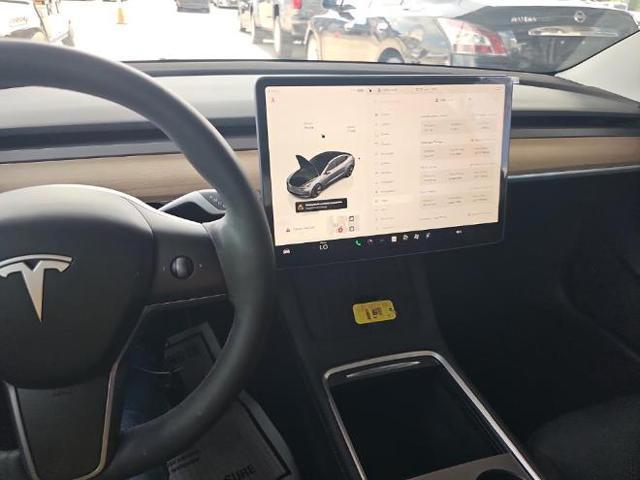 Photo of 2023 Midnight Silver Metallic Tesla Model 3