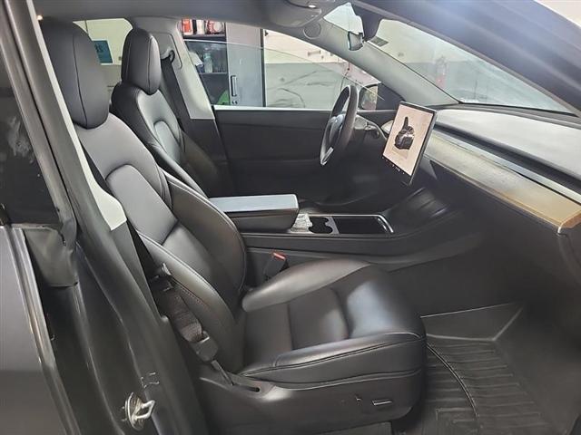 Photo of 2022 Midnight Silver Metallic Tesla Model Y
