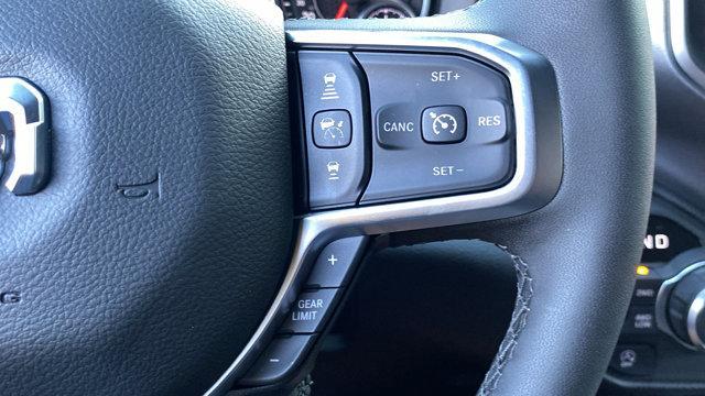 Photo of 2026 Diamond Black Crystal Pearlcoat RAM 1500