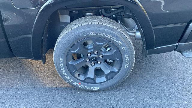 Photo of 2026 Diamond Black Crystal Pearlcoat RAM 1500